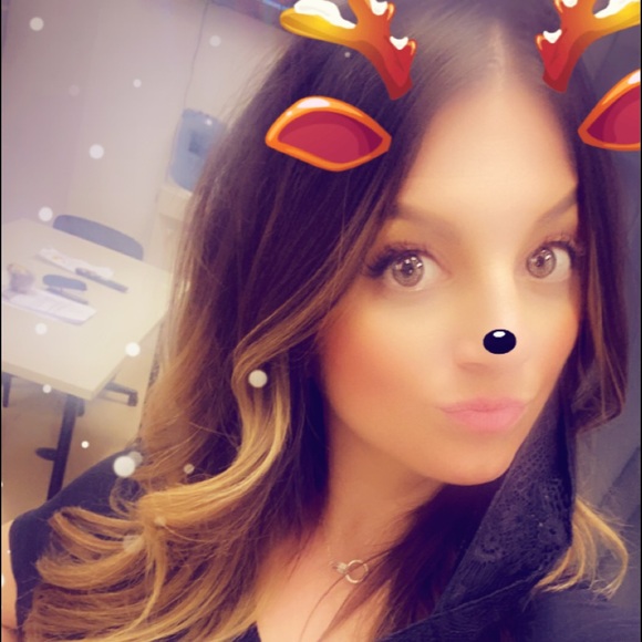 Meet your Posher, Dena - Picture 1 of 1